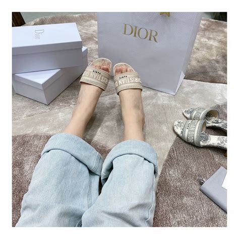 how to clean dior sandals|Everything You Need to Know: Dior Dway Slides .